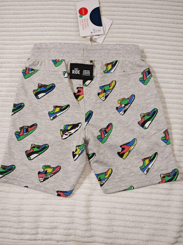 Bermuda boboli 4 ans neuf - photo numéro 3