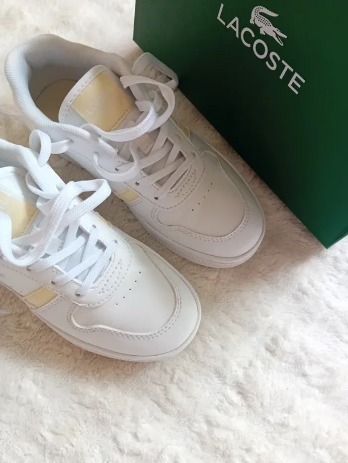 Basket t.30 Lacoste 🤍🌼 - photo numéro 4