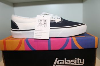 belle baskets basse blanche et bleue 39