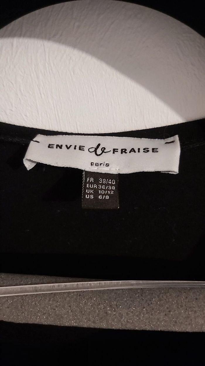 Robe noire envie de fraise - photo numéro 3