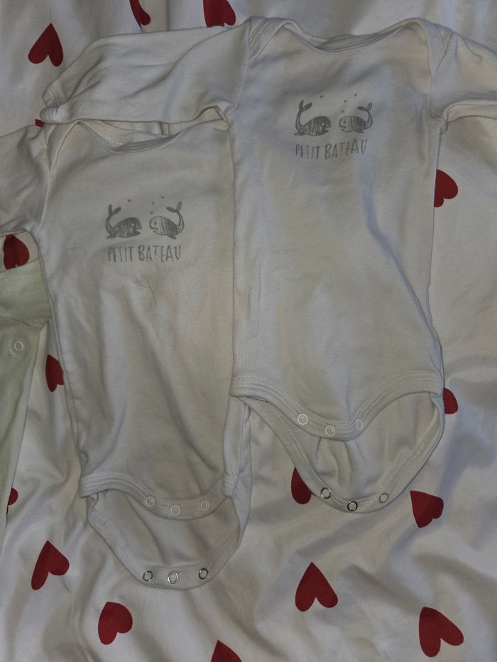 Lot body 3 mois - photo numéro 3