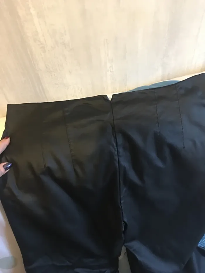 Pantalon aspect cuir - photo numéro 3