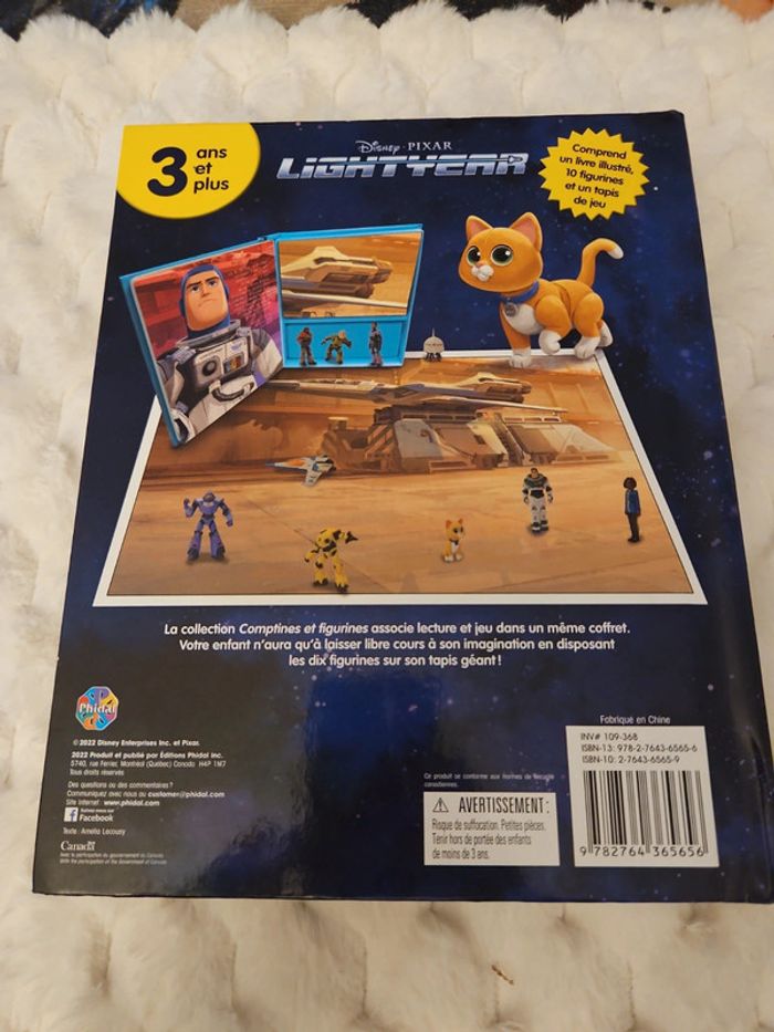 Livres avec figurines - photo numéro 2