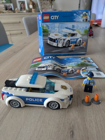 Lego city 60239 la voiture de patrouille de la police