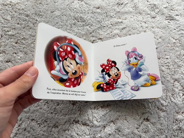 Livre la soirée pyjama de Minnie - photo numéro 6