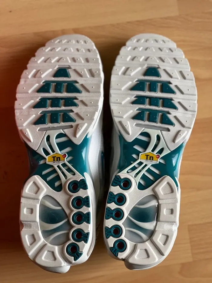 Nike air max plus metallic teal - photo numéro 5