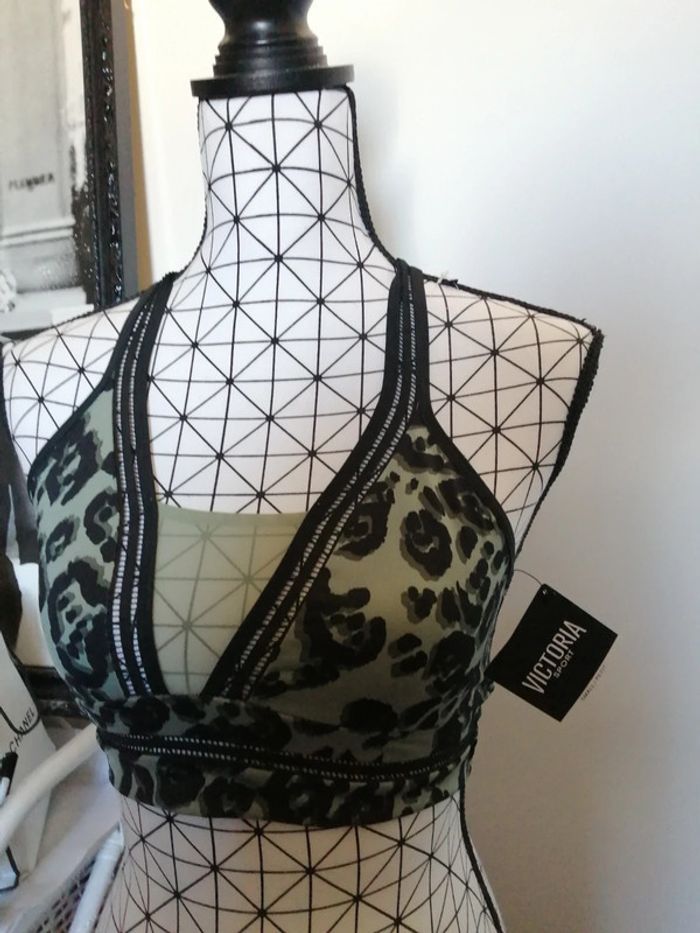 Brassière sport . Victoria's Secret - photo numéro 14