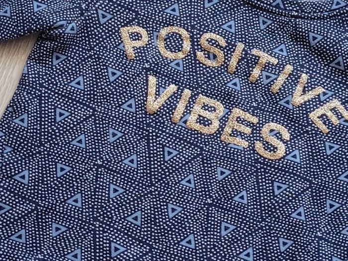 Sweat bleu et gris. Fille 6 ans. Marque Kiabi - photo numéro 2