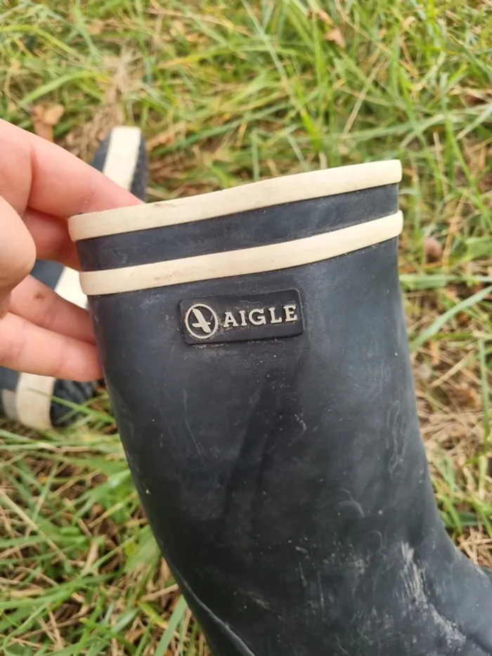 Bottes de pluie / de pêche marine et blanche. Taille 34. Aigle - photo numéro 5