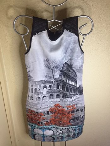 Robe imprimée avec clous