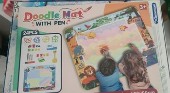 Doddle mat with pen( tapis magique)