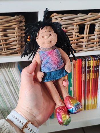 Petite poupée peluche Ty