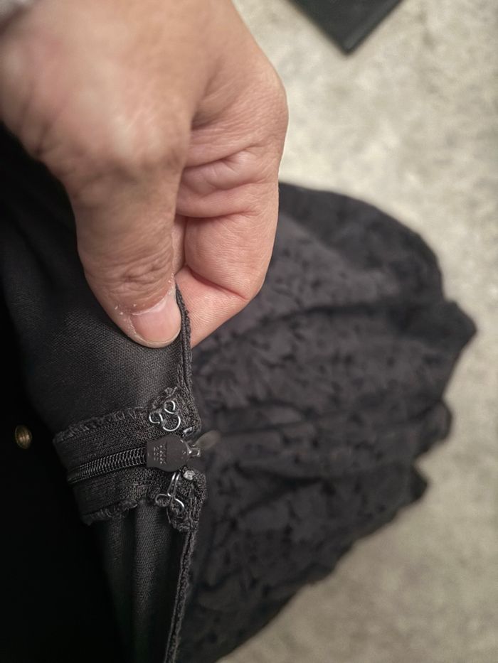 Robe dentelle neuve - photo numéro 3