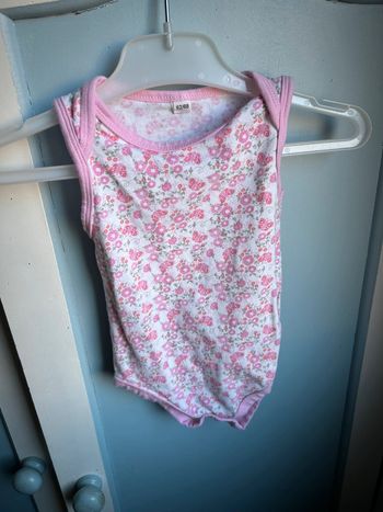 Body sans manches à fleurs, 3-6 mois