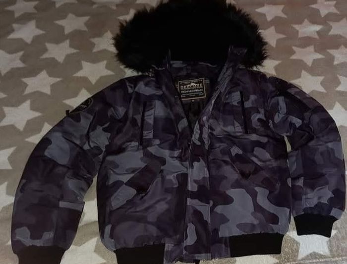Blouson parka Deeluxe 14 ans neuf
Neuf 79,99euros - photo numéro 8
