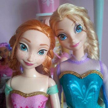 Poupées barbie disney Frozen princesse Anna et Elsa soeur