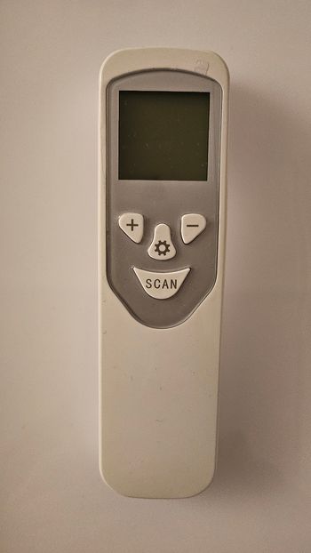 Thermomètre frontal