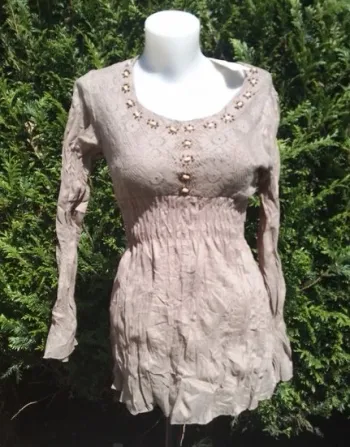 tunique avec broderie sur le devant et effet froissé  taille S Ella collection - polyester et coton