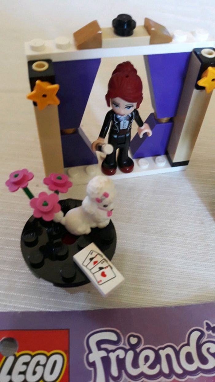 Lego friends 41001 Mia et ses tours de magie. - photo numéro 2