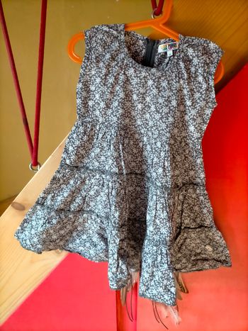 Très belle robe Le phare de la baleine 3 ans