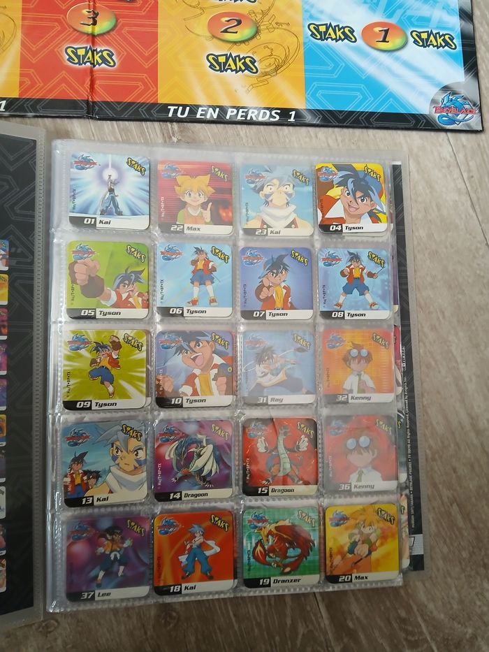Jeu de Staks beyblade panini - photo numéro 2