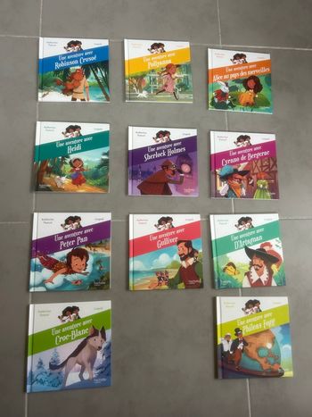 Lot de 12 livres ( une aventure avec  ) McDonald's neuf enfant 