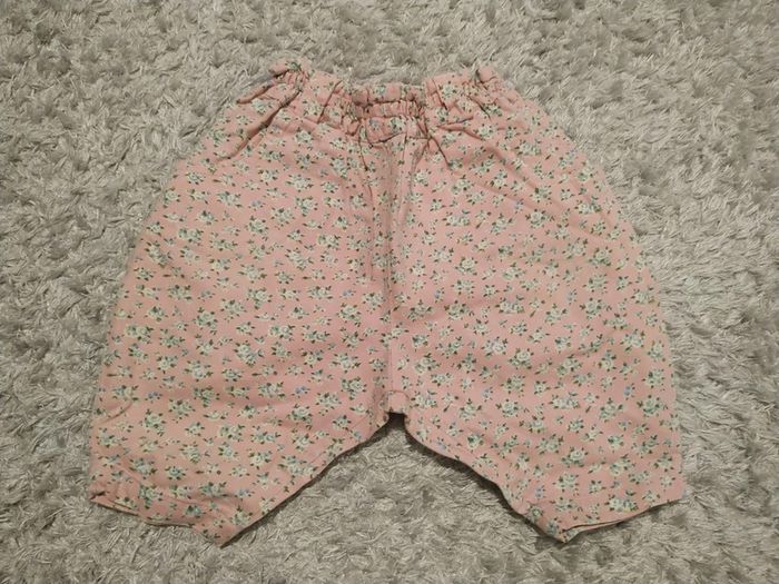 Pantalon
Rose fleurs
Jacadi
12 mois
Vintage