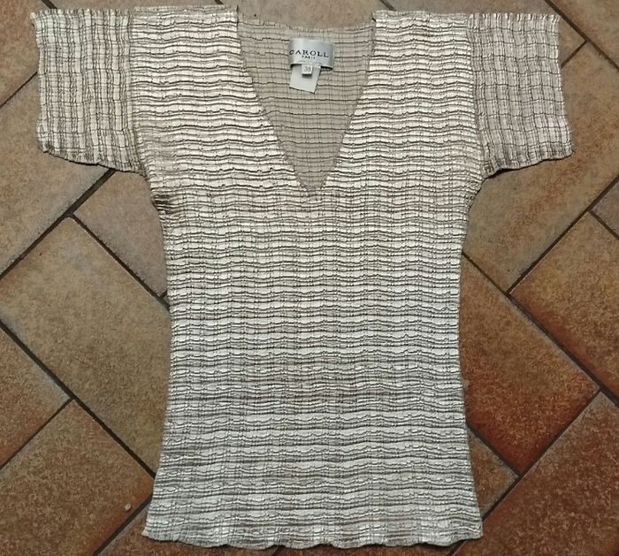 Haut CAROLL taille 38 extensible champagne Comme Neuf - photo numéro 3