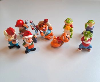 Lot 8 figurines Kinder Nains Crocodiles Castors