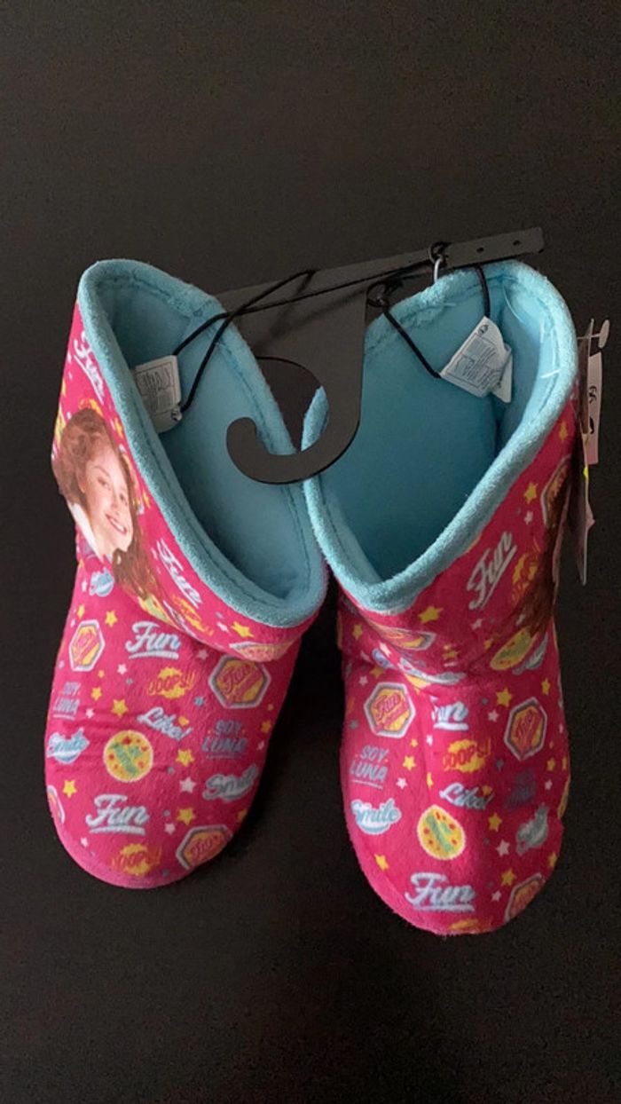 Chaussons montantes Disney taille 29