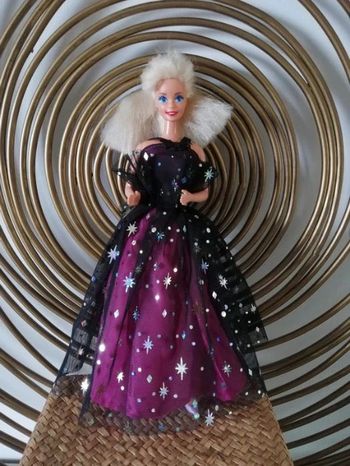 Barbie vintage et sa robe de soirée