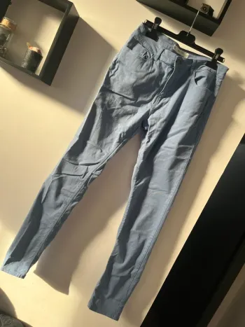 Pantalon slim • In extenso