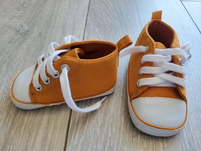 Chaussure bébé - photo numéro 2