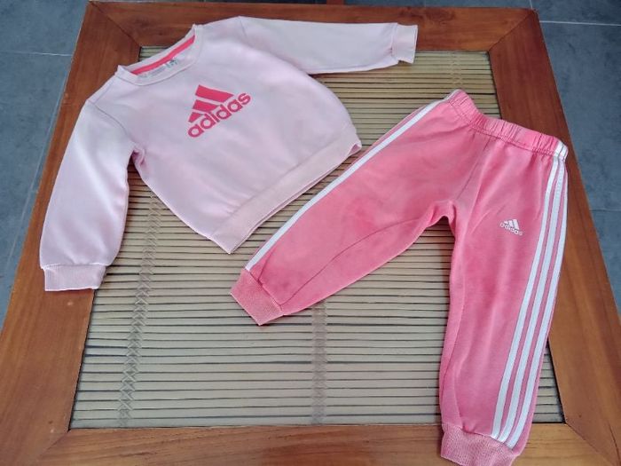 Jogging complet rose Adidas 18-24 mois