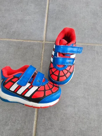 Basket Adidas spiderman