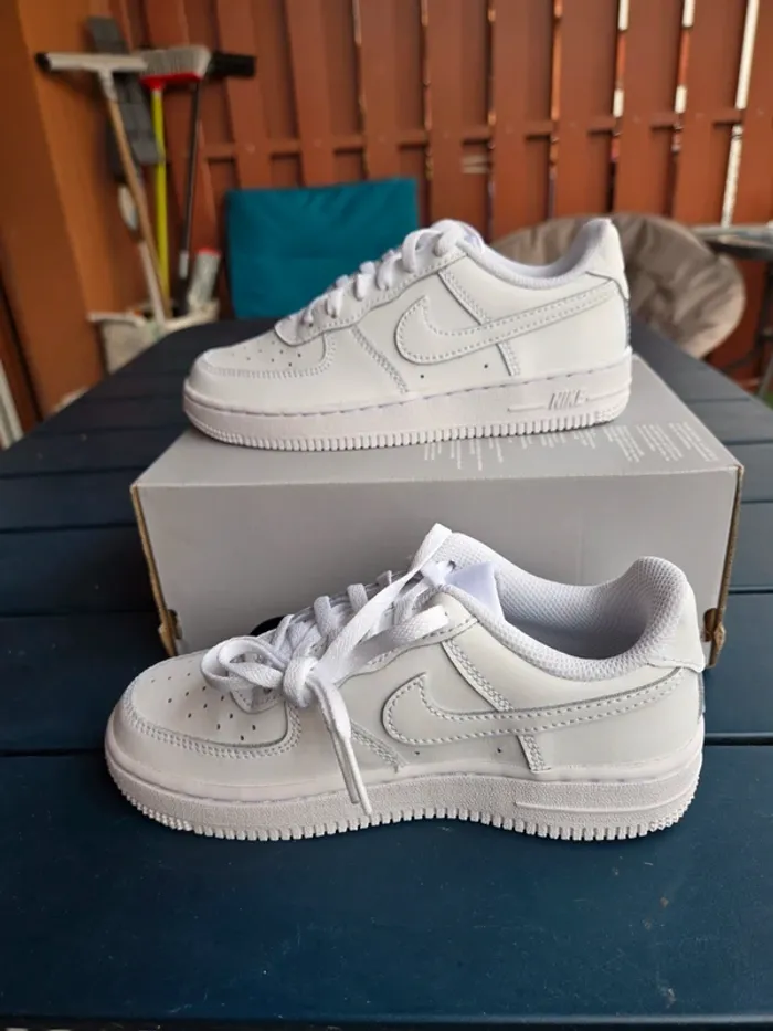 Nike force 1 blanche taille 31 neuves - photo numéro 3