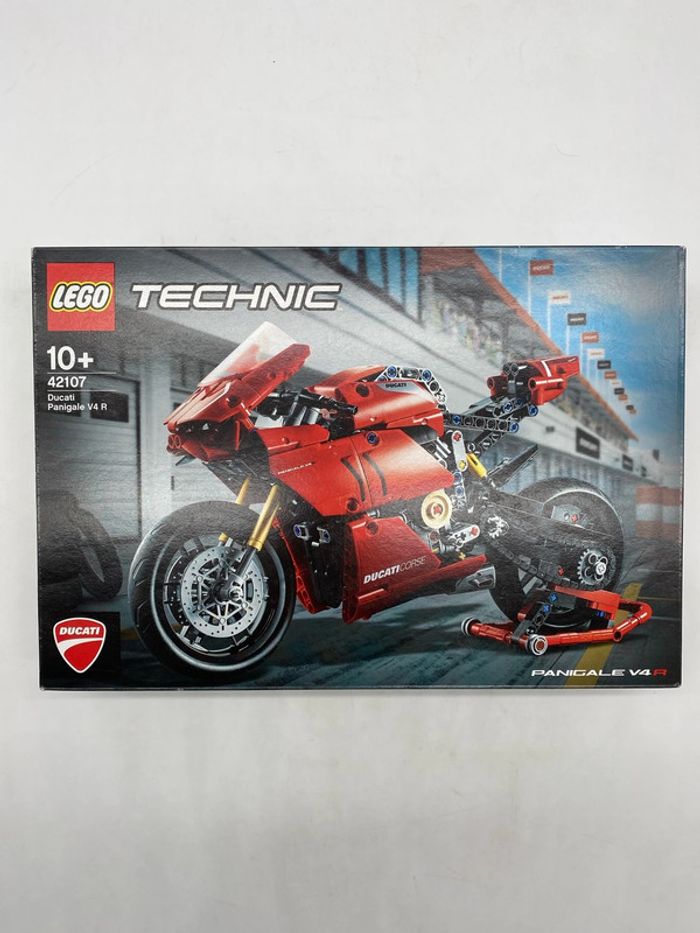Lego Technic Ducati Panigale V4 R