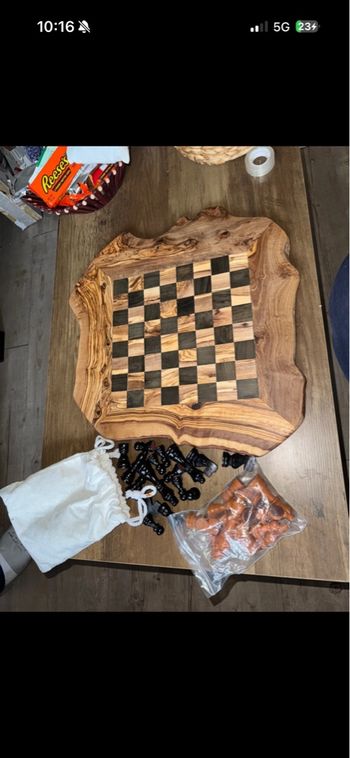 Jeu d’échec en bois d’Olivier