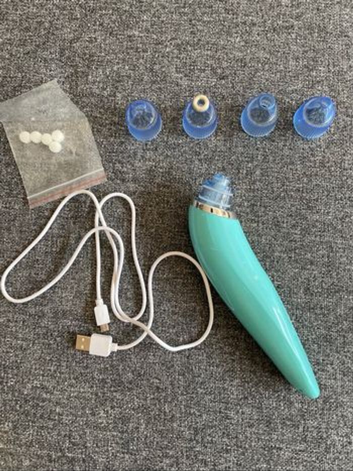 Nettoyeur aspirant à pores visage
