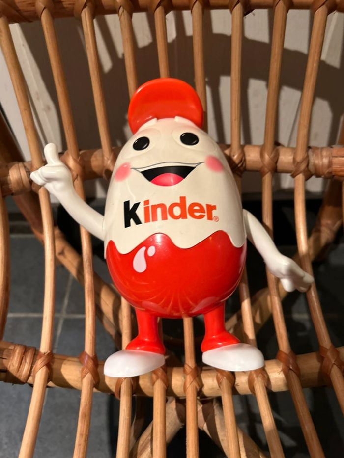 Tirelire œuf kinder