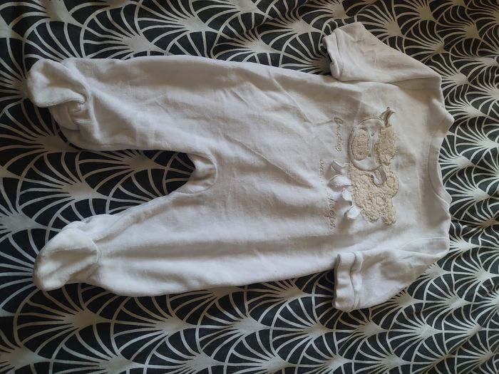 Pyjama bébé taille 6 mois