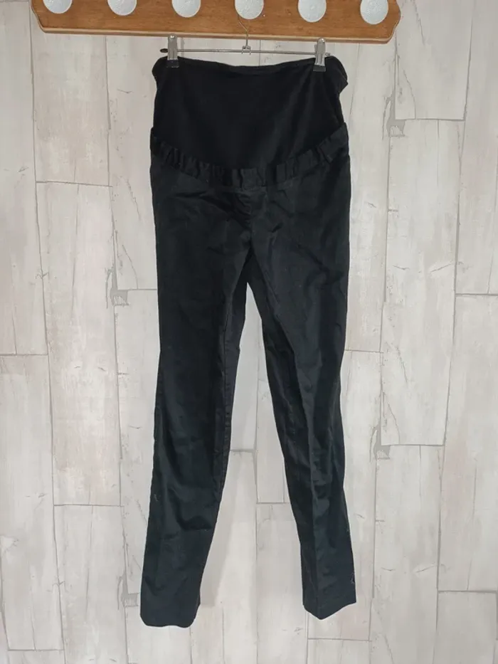 Pantalon noir de grossesse