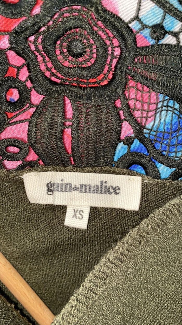 Pull vert kaki dos dentelle - photo numéro 5