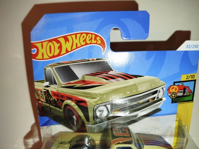 Hot Wheels '67 Chevy C10 2024 - photo numéro 8