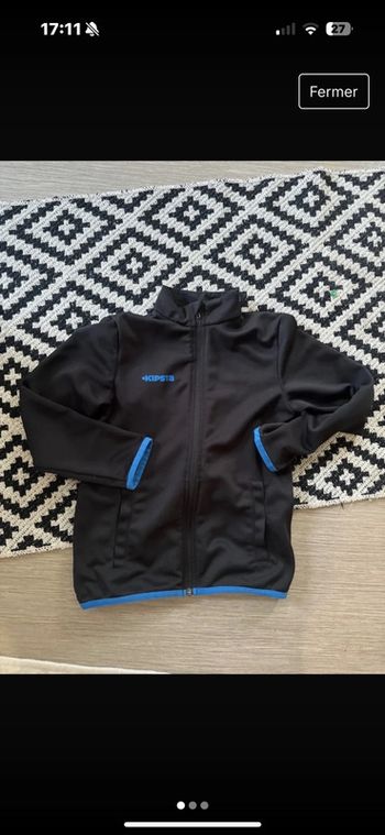 Veste jogging kipsta 7/8 ans très bon état