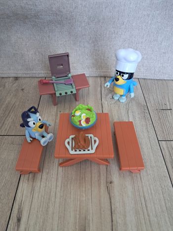 Barbecue bluey et mobilier d'extérieur pour maison de bluey