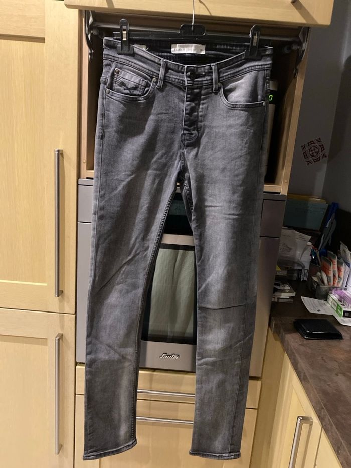 Jean Skinny, homme noir, délavé