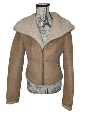Veste M