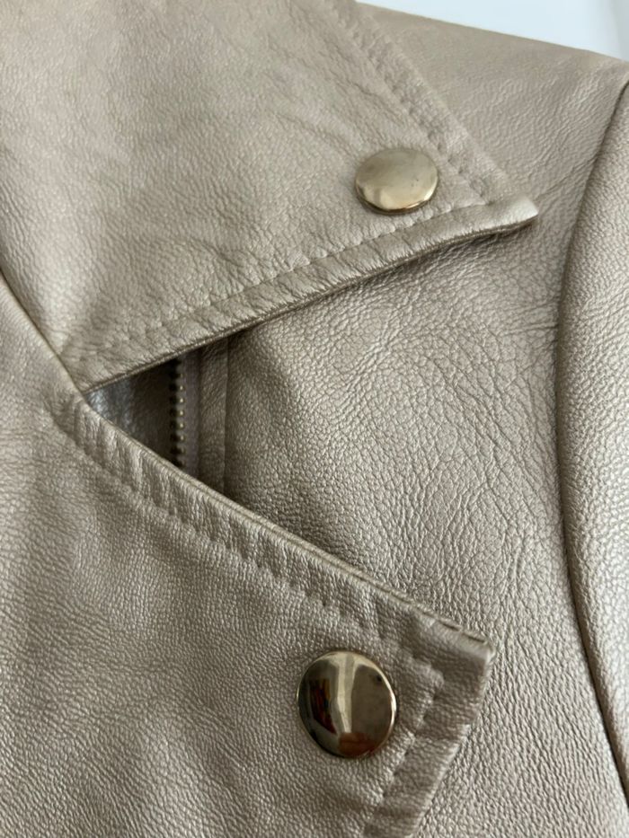 Blouson doré - photo numéro 10