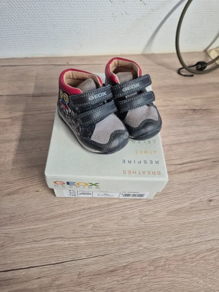 Chaussures taille 18 Geox